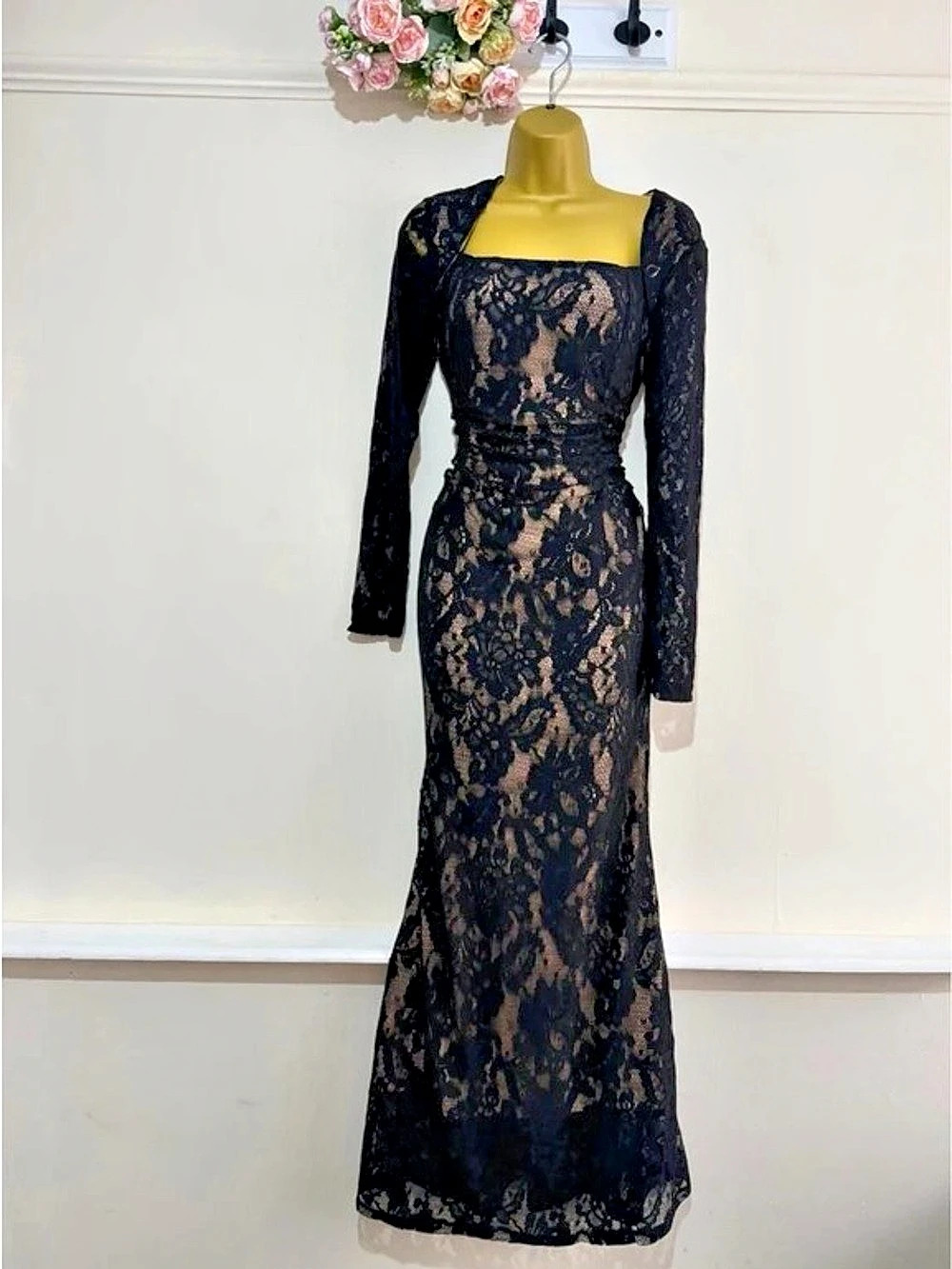Black Lace Long Sleeve Maxi Dress